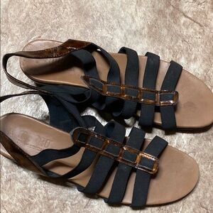Vintage Munro American Size 7.5 Black and Brown Gladiator Sandals